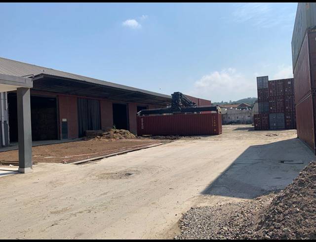 8,000M² WAREHOUSE TO LET IN CONGELLA